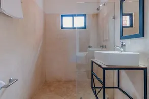 Hotel H O - Image 4