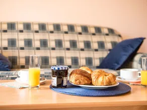 Cosy apartment for 2 guests with WIFI, TV, patio and pets allowed - Image 5