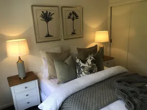 Well appointed luxury 3 bedroom townhouse. 50m to golf course, 450m to the beach - Image 4