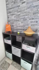 SPACIOUS, CLEAN, COMFORTABLE APARTMENT CLOSE TO TOWN CENTER - Image 3