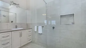 Fantastically located  and stylish 3 bedroom home - Image 3