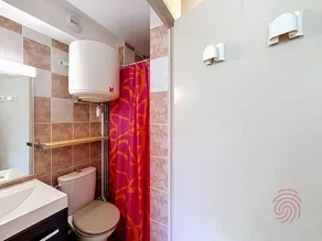 Charmant T1 au cœur de Lamalou, à 650m des Thermes, avec Wifi et animaux acceptés - Image 2