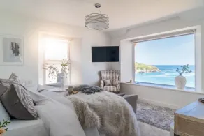 Stunning clifftop 5 bedroom luxury house with outstanding ocean views - Image 3