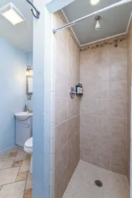 The Ranch House Motel - The Agarita Room - Image 3