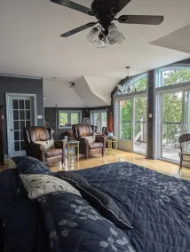 Au bord de l'eau Chalet near Montreal 15 min Airport - Image 4