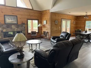Gorgeous HERO Lodge Nestled in a 40+ acre Bio-Diverse Setting - Image 3