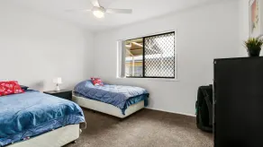 Bell Street 36 Dicky Beach - Image 4