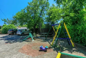 House Igor - Image 2