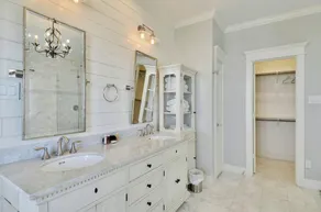 Beachside Haven - Image 4