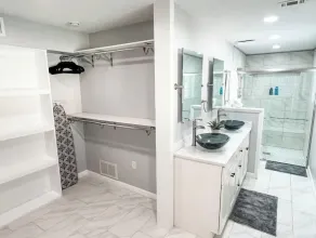 Private Oasis | 4BR Pool Home | 2 Primary suites - Image 4