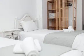 Spacious Studio in Porto - Image 3