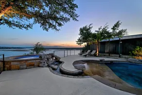 AustinTeton's Sunset Cliff Resort on Lake Travis - PRIVATE WEDDING, EVENT, HEATED POOL, BOAT DOCK - Image 4