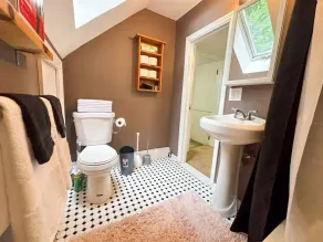 GREAT VALUE! 7 Beds, W/D, & Parking! - Image 3