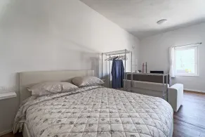 Large Studio Apartment with Terrace and Lake View - Image 4