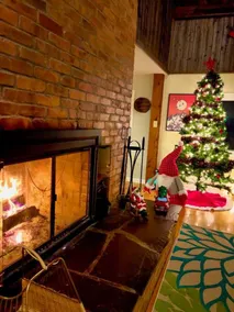 Cozy Lake Eden Retreat|Hot Tub|Wifi|Games|Pets OK - Image 3