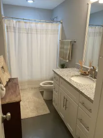 4 bedroom home with a touch of country close to UA - Image 5
