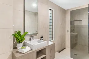 100 steps to the beach. Our modern Sunshine Coast home accommodates 12 guests - Image 4