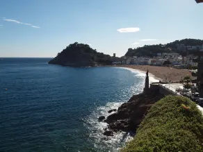Beautiful Apartment situated directly in front of the sea. - Image 3