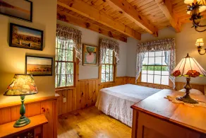 One Of Belgrade Lakes Best Kept Secrets, Very Private & 10 Feet From Waters Edge - Image 5