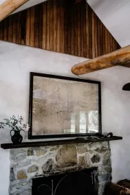 Luxury vineyard log cabin in the Yarra Valley - Image 2