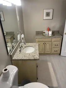 Deerfield Diary Guest Suite - Image 2