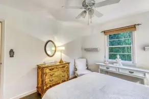 Enchanted Hamptons Cottage in NYTimes Garden - Image 4