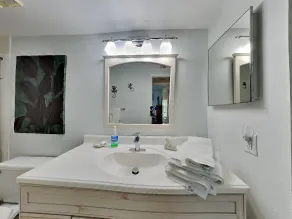 Bahia Vista 7-115, 2 Bedrooms, Pool Access, WiFi, Hot Tub, Sleeps 6 - Image 2