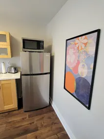 1 bedroom apartment in historic Danforth home - Image 5