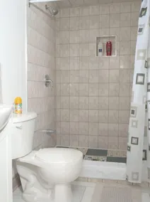 3 Bedroom Bungalo Spacious - Image 2