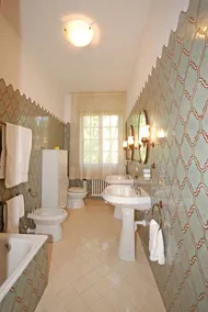Spacious Villa with Pool in the heart of Chianti, ideal for exploring Tuscany - Image 2