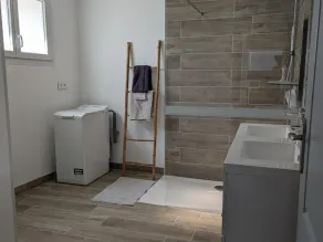 **Charming Modern Cottage in Peaceful Village, Baby-Friendly, Wi-Fi, BBQ, Close to Cultural Sites** - Image 4
