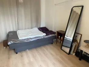 Bedroom of a bright apartment for women, 2 minutes from the metro - Image 4