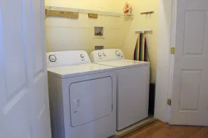 Sunset Retreat ~ 3BR / 3BA avec une piscine et vue sur les marais !! - Image 2