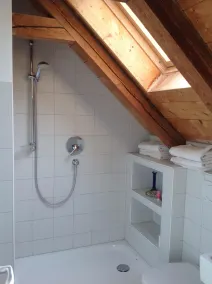 Apartment with kitchen and partly covered terrace. Central and quiet - Image 3