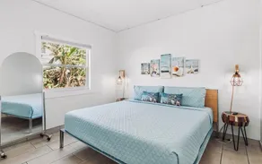 SPI Beach Condo - Just a block away to Paradise - Image 3