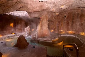 Rustic & Cozy Getaway |Amazing Cave-inspired +Pool - Image 2