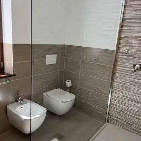 Holiday apartment with lake view - Image 3