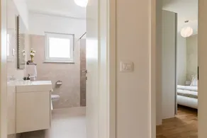 Family holiday house with private pool and playground - Image 5