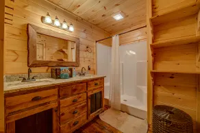 LOG CABIN + MOUNTAIN VIEWS! HOT TUB, POOL & GAME TABLE, FIBER WIFI & DISCOUNTS! - Image 4