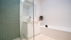 Offering breathtaking views of South Beach - Image 3