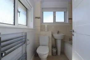 Dunfermline - Luxury 3 bedroom 2 bathroom detached house with garden - Image 4