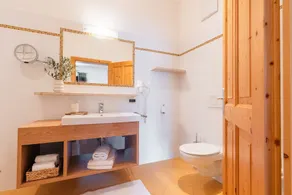 Loge familiale au cœur du village - Image 2