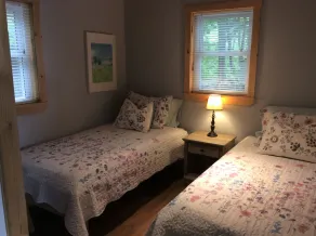 Waneta Lakeside Cottage - Image 4