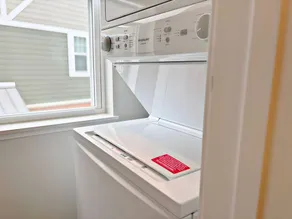 4BR Townhouse with Parking - WV rep 3 - Image 3