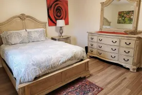 New In City Comfort Condo Getaway - Image 5