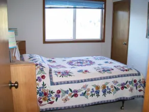 Bobbi's Beach House is a spacious waterfront home with something for everyone! - Image 5