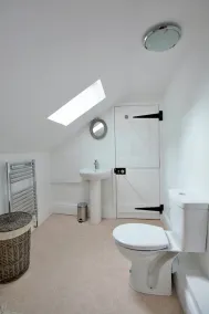 Pet-friendly Cottage in Belsay, No Deposit - Image 4
