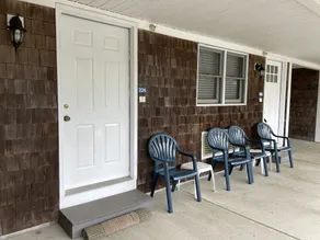 One Room Studio A.Full kitchen Walk to beach,town.Sleeps 2 Indoor,outdoor Pool. - Image 4