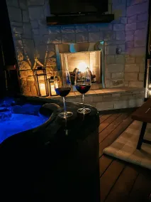Dreamcatcher Cottage- A Luxurious Romantic Escape in Hochatown - Image 3