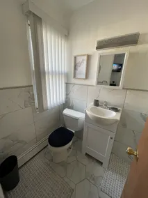 Cozy Freeport Retreat / 8 min Loffs Lake / Pets 🐶 - Image 2